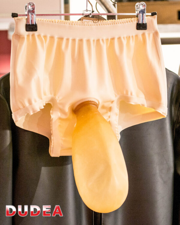 Panty mit Latex-Wixblase + Optionen
